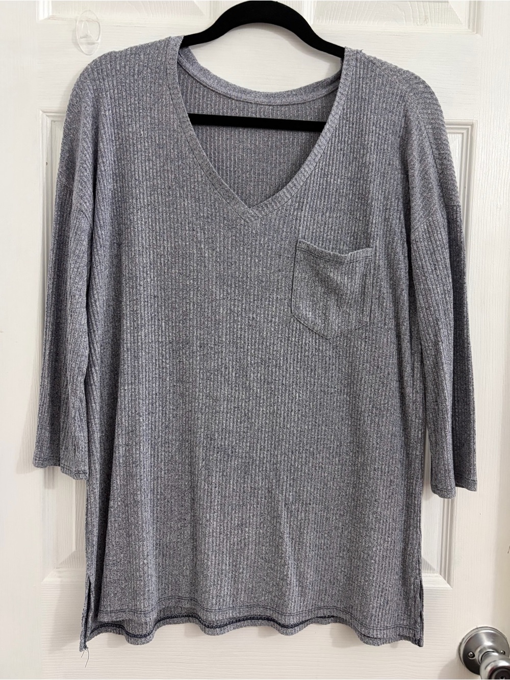 Women's V-Neck Ribbed Long Sleeve Top - Gray. Size XL $10